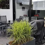Moderne Doppelhaushälfte Mit Süd-west-terrasse Ferienhaus Erkrath