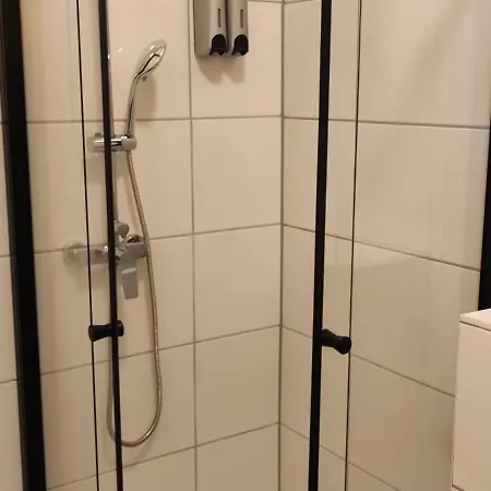 Moderne Doppelhaushaelfte Mit Sued-west-terrasse Σπίτι διακοπών