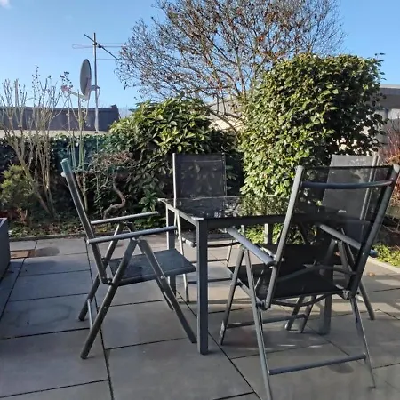 Moderne Doppelhaushaelfte Mit Sued-west-terrasse Erkrath