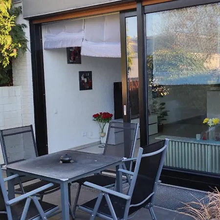 Moderne Doppelhaushaelfte Mit Sued-west-terrasse Erkrath