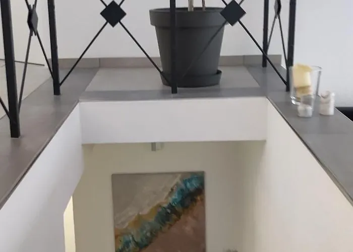 Moderne Doppelhaushaelfte Mit Sued-west-terrasse *